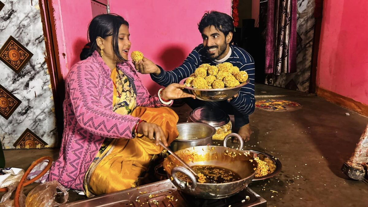 मिथिला के सुपरस्टार विक्रम मिश्रा मकर संक्रांति की शुभकामनाएँ देते हुए