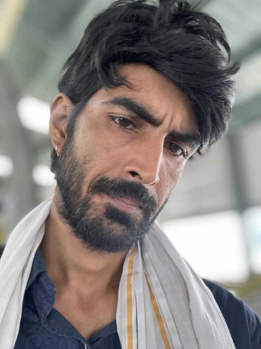 मिथिला के सुपरस्टार विक्रम मिश्रा मकर संक्रांति की शुभकामनाएँ देते हुए