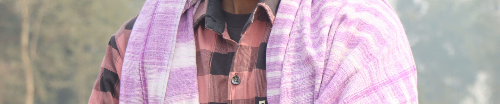 Vikram Mishra और टीम चोरौत स्वास्थ्य केंद्र में स्टाफ की लापरवाही की जांच करते हुए, मरीजों के लिए ताले और स्टाफ की गैरजिम्मेदारी सामने आई।